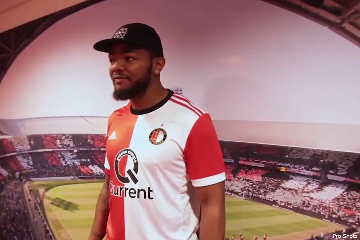 Jean-Paul Boëtius zet handtekening onder contract