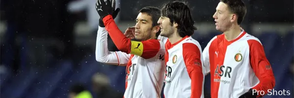Feyenoord introduceert afscheidsshirt Van Bronckhorst