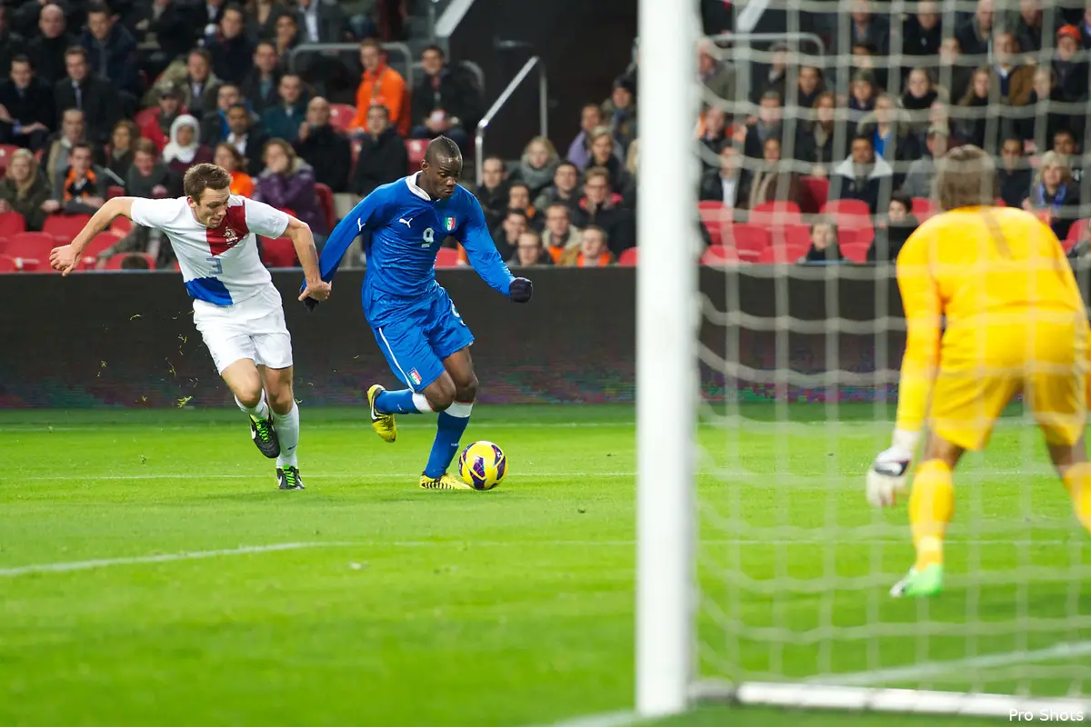 De Vrij: \'Balotelli in het veld rustige jongen\'