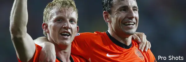 Kuyt aast op record Van der Sar