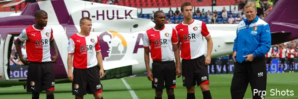 Koeman stapt hoopvol uit helikopter