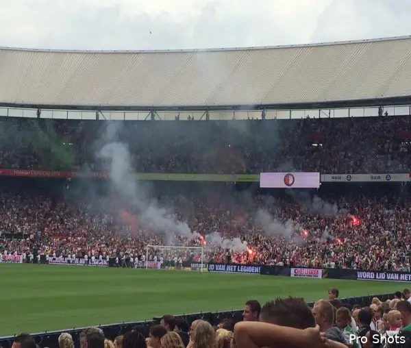 Feyenoord draait warm voor openingswedstrijd