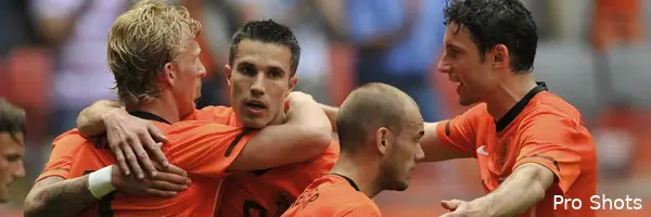 Oranje neemt met zes treffers afscheid van publiek