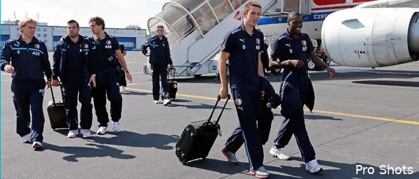 Feyenoord-selectie veilig geland in Tsjechië