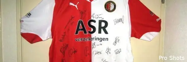 Help Noa, bied op een gesigneerd Feyenoord-shirt