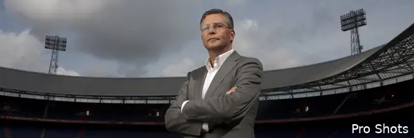 Van Geel: \'Belachelijk dat we niets krijgen voor Van Persie\'
