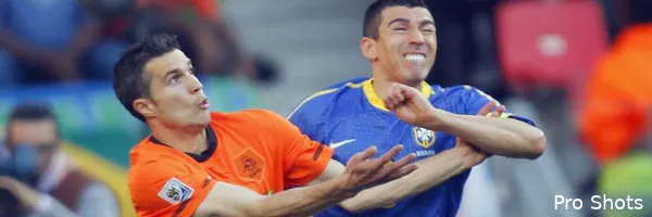 Van Persie en Mathijsen hervatten training Oranje