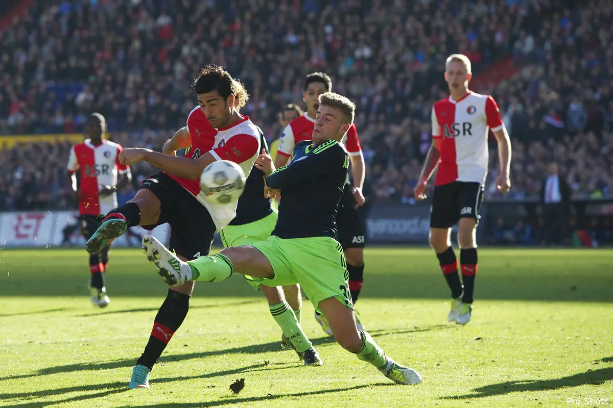 Feyenoord komt dankzij Pellè laat langszij in Klassieker