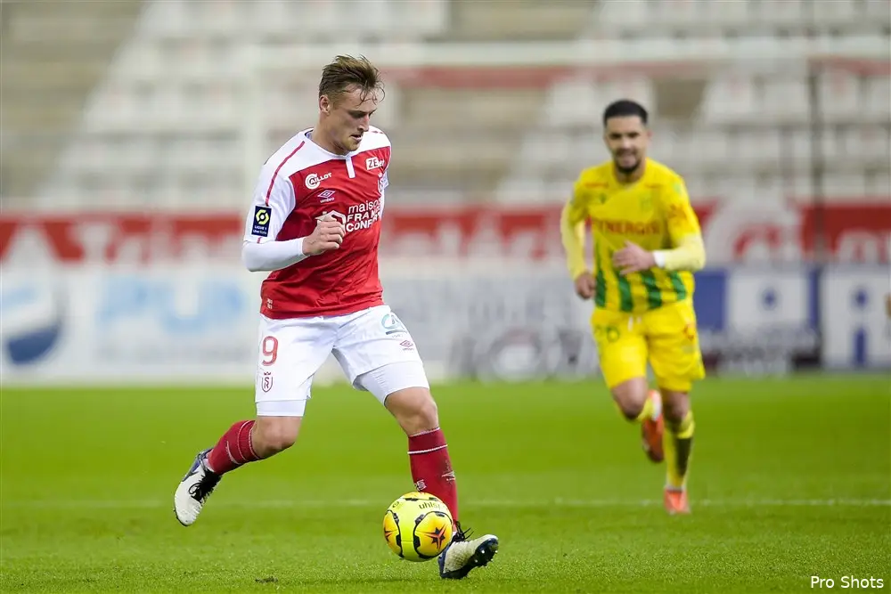 Kaj Sierhuis getipt als tijdelijke spits voor Feyenoord