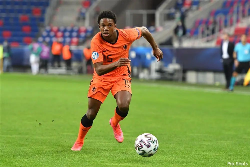 Jong Oranje met invaller Malacia naar kwartfinale EK