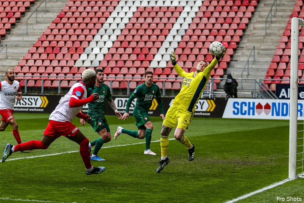Bijlow toch twijfelgeval tegen Vitesse: ''Schijnt pijnlijk te zijn''