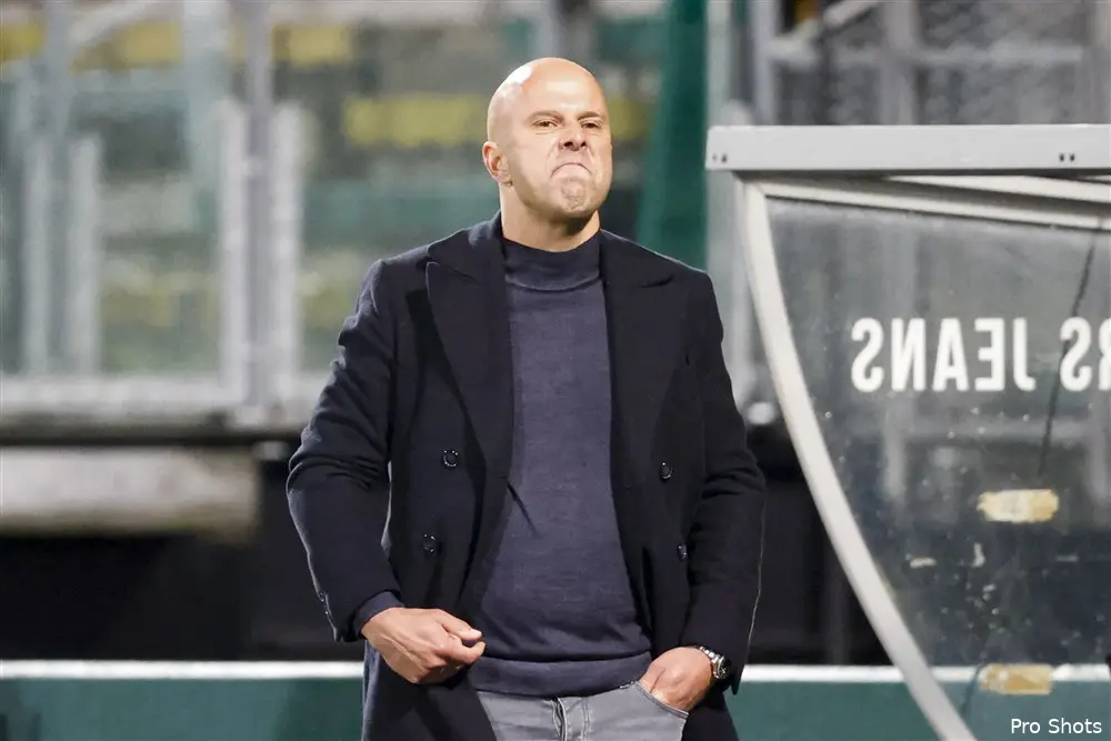 AZ stuurt Arne Slot per direct weg