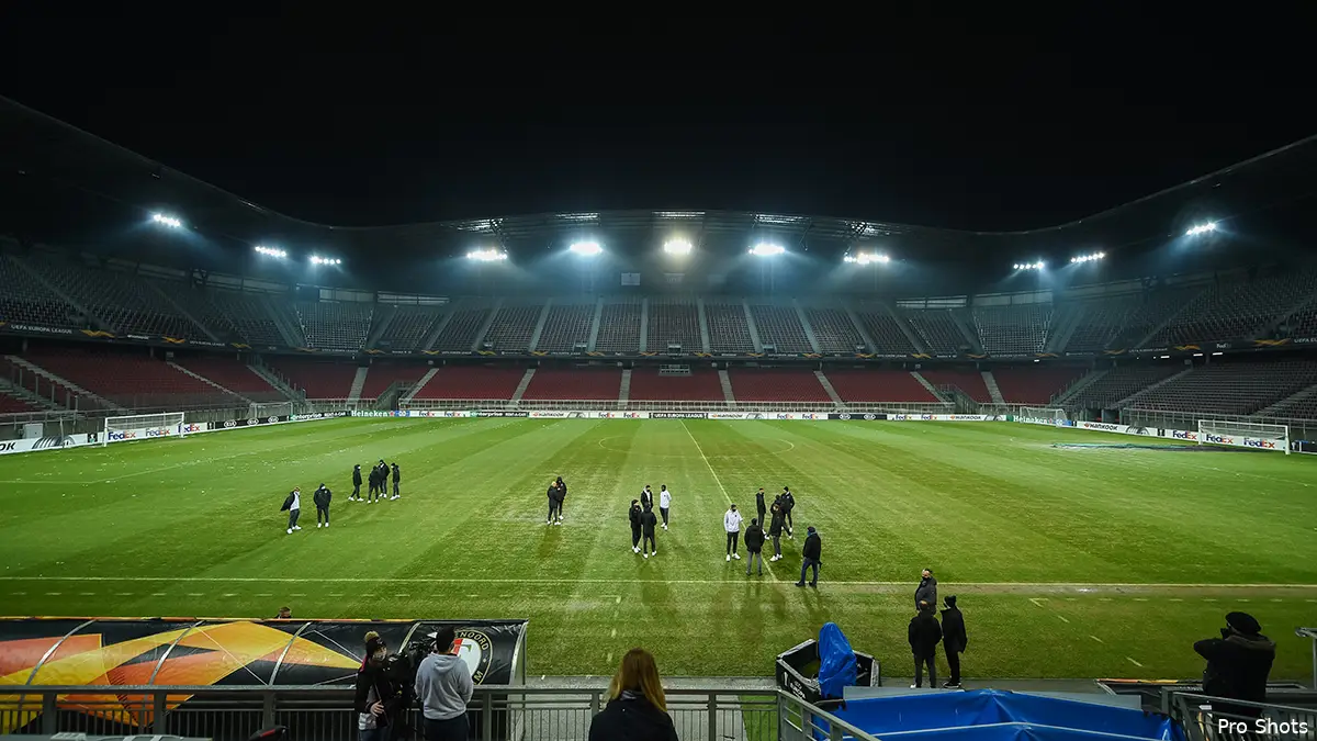 Feyenoord speelt op dramatisch veld: ''Mag geen excuus zijn''