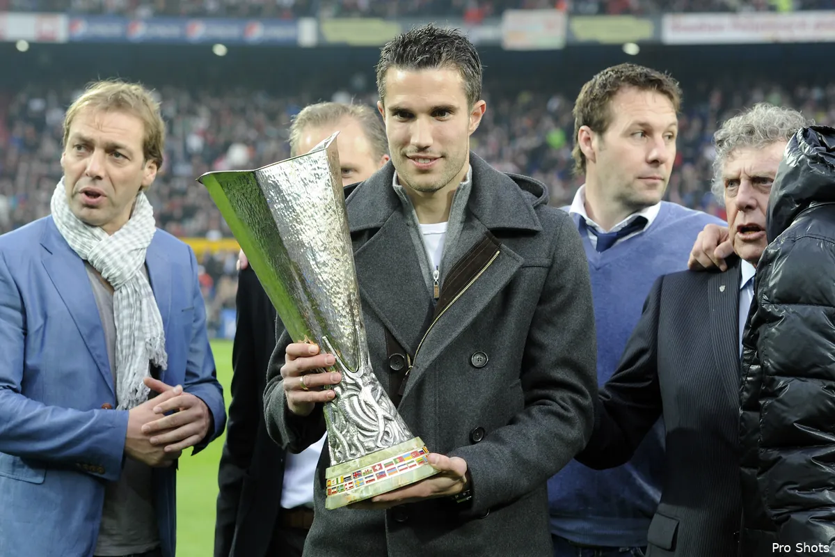 'Feyenoord en Fenerbahce praten nog over transfer Van Persie'