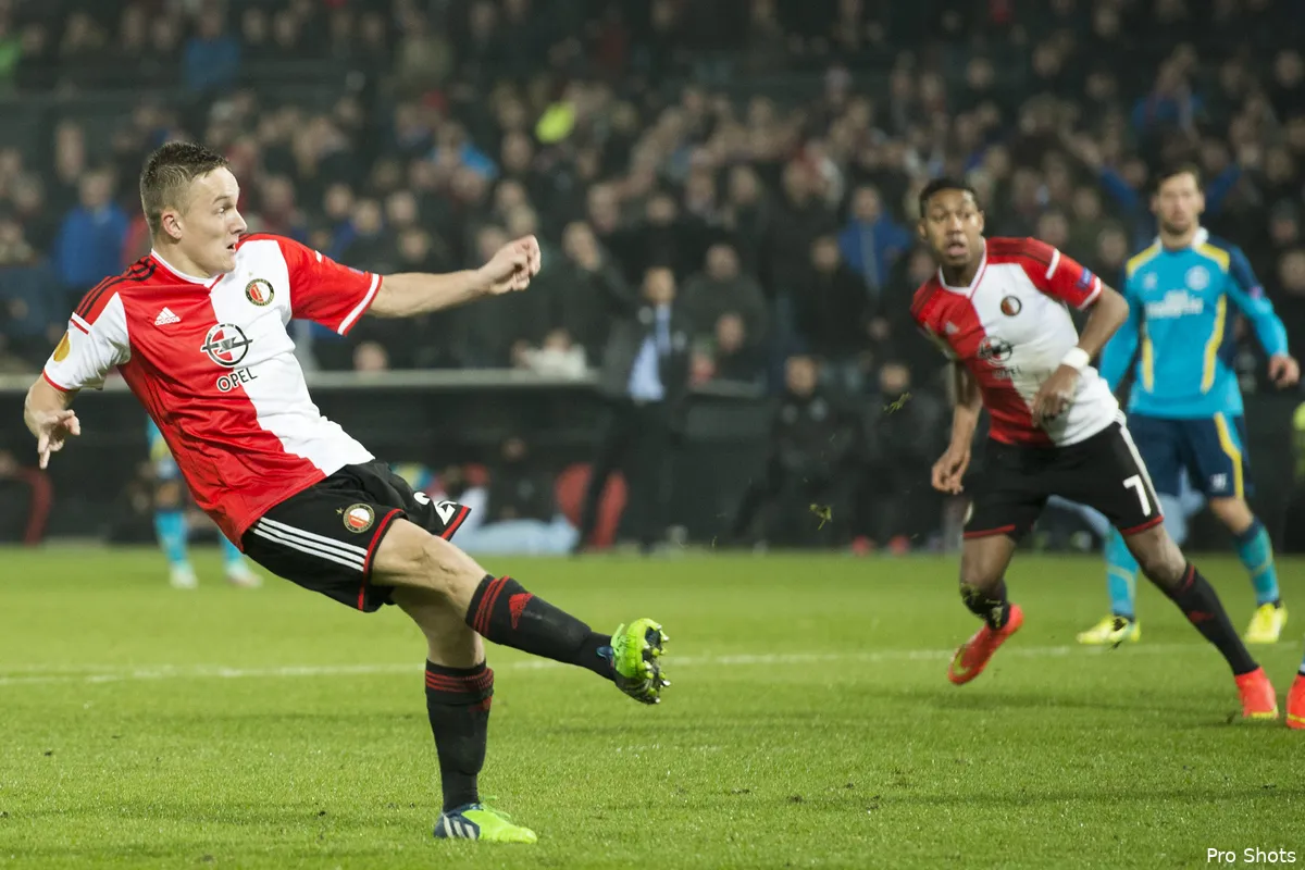 Toornstra wilde ook als rechtsbuiten kruipend naar De Kuip