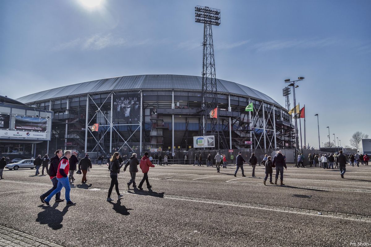 De Telegraaf haalt uit: "Feyenoord in de maling genomen"