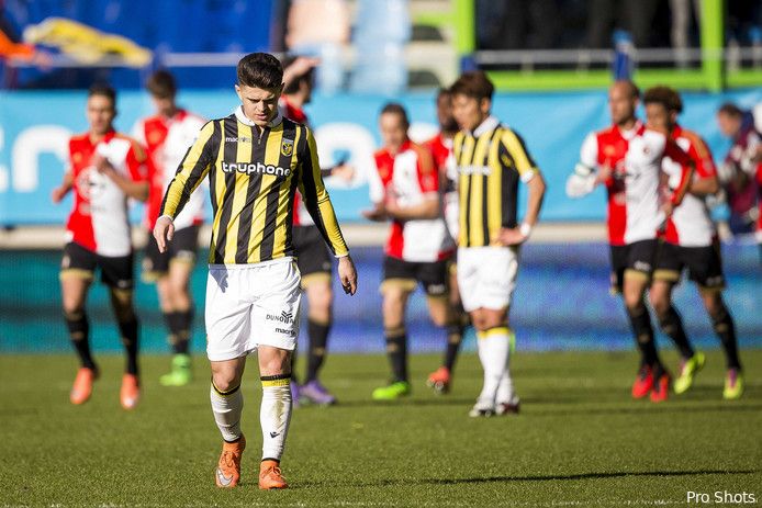 De tegenstander: Vitesse middenin 'weken van schadebeperking'