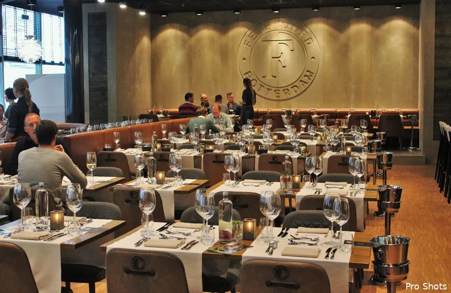 Gloednieuwe Boardroom in gebruik genomen