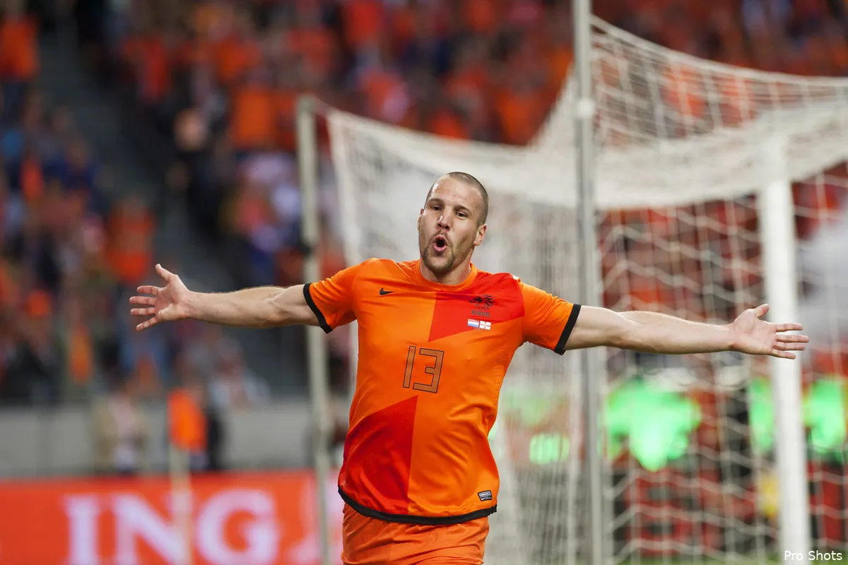 'Feyenoorders behouden basisplaats; Vlaar op bank'