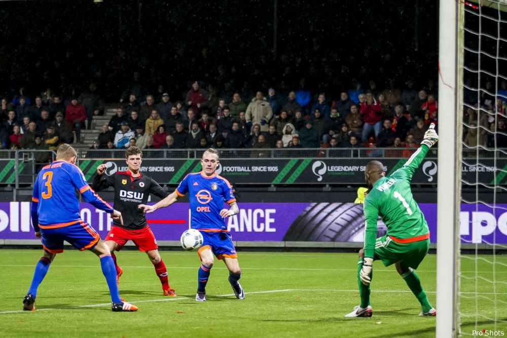 Karsdorp voert assistlijst Eredivisie aan