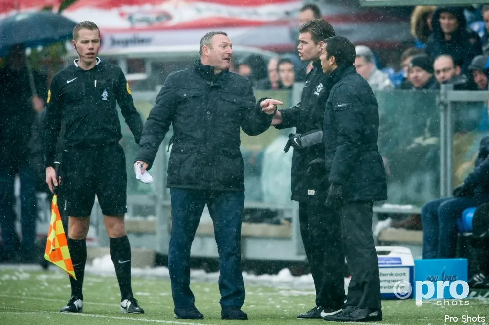 Van Bronckhorst: ''Ik heb wel grip op de groep''