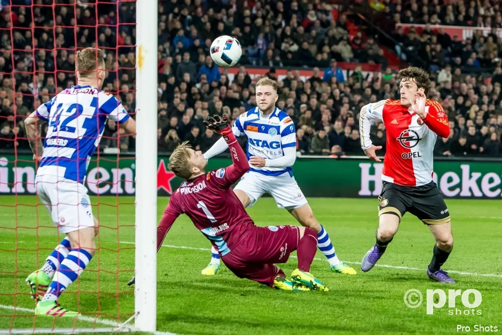 Van Bronckhorst: ''Botteghin een rots in de branding''