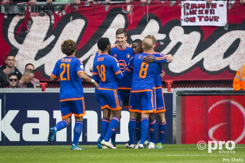 Twente-fans geven 'stadionverbod' aan Feyenoord