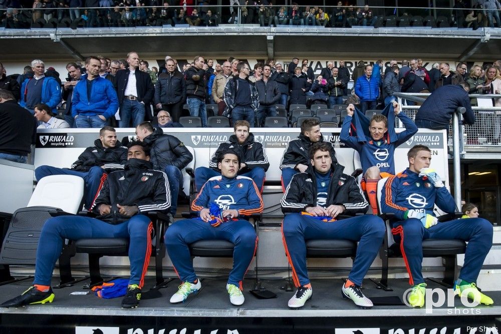 Feyenoord mag voortaan 12 bankzitters hebben