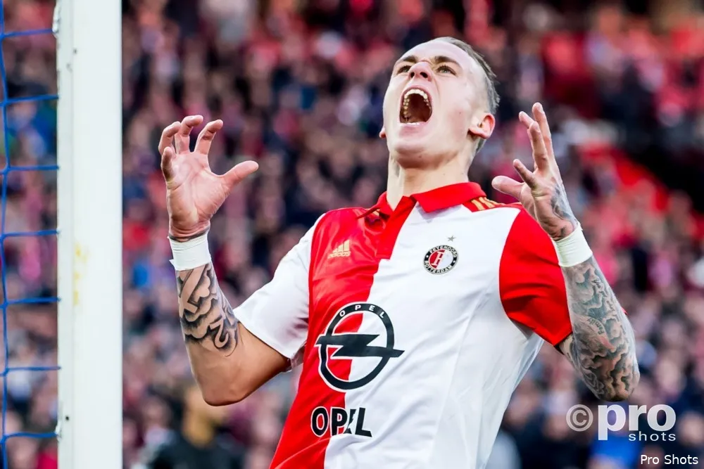 Karsdorp tatoeëert datum bekerfinale op arm