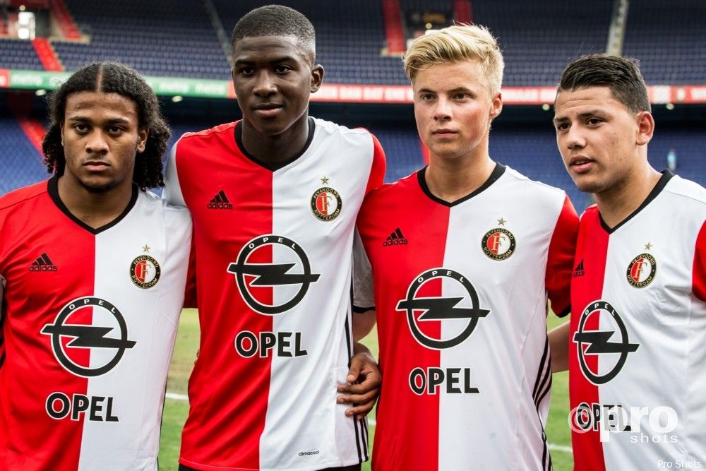 Onderzoek: Jonge spelers zitten goed bij Feyenoord