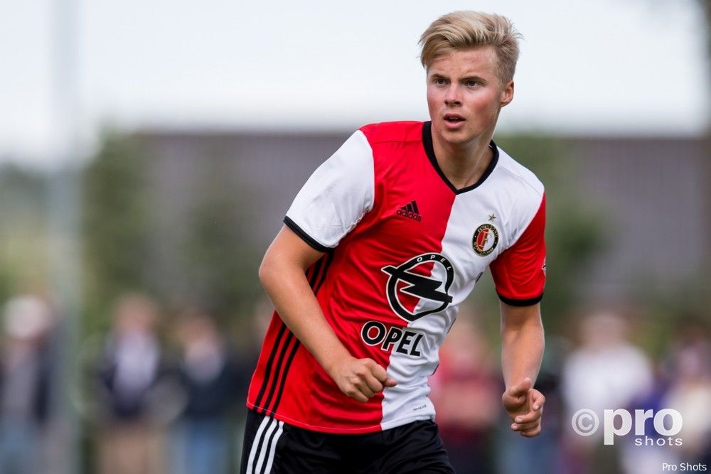 Feyenoord Onder 19 rekent na rust af met Heerenveen
