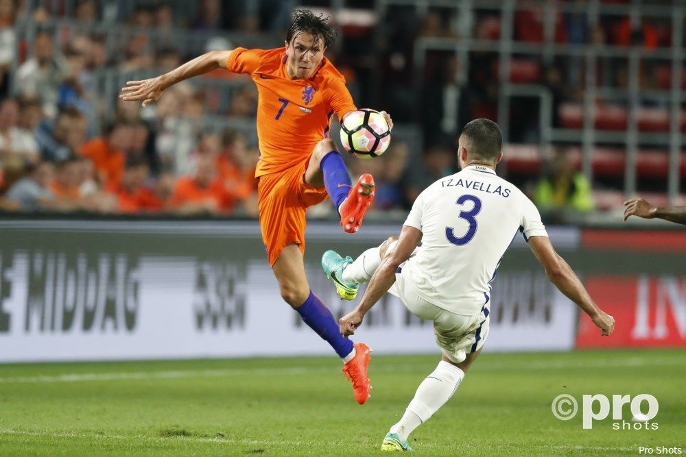 Samenvatting: Berghuis speelt gelijk tegen Zweden met Oranje