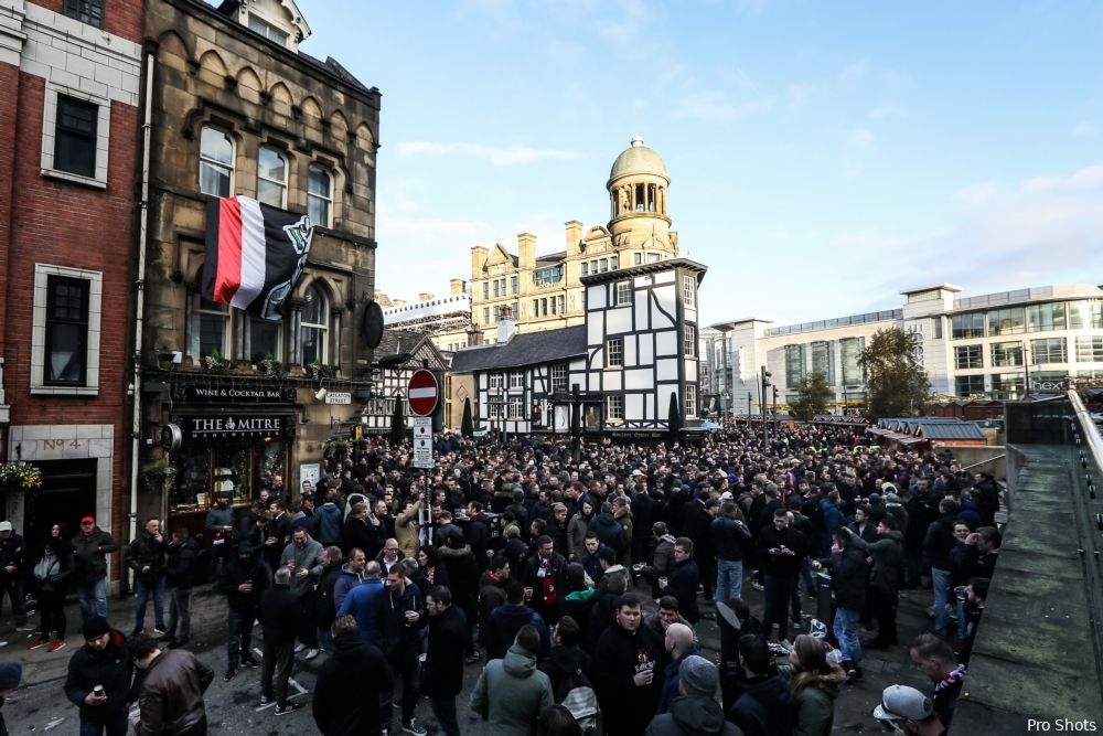 Complimenten politie Manchester: ''Fantastische sfeer''