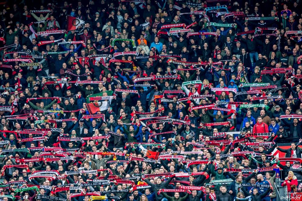 Feyenoord in uitverkochte Kuip tegen Willem II