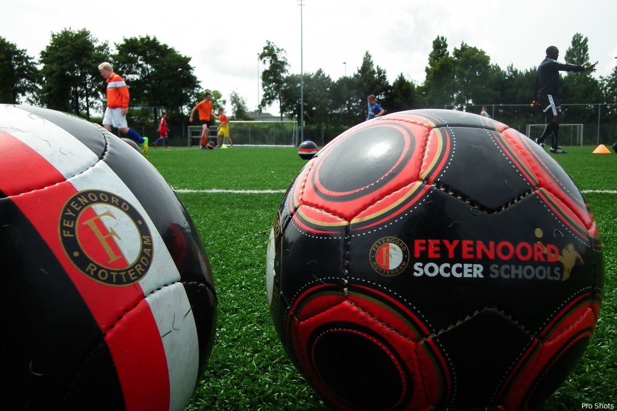 Keeperstrainer Feyenoord-jeugd ondersteunt Jong Oranje
