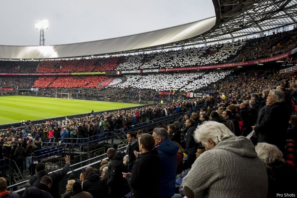 Brandblusserfabrikant overweegt juridische stappen tegen Feyenoord-fans
