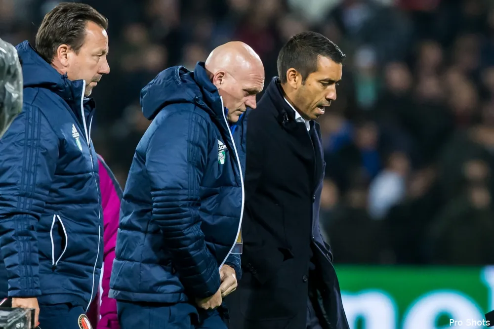 Van Bronckhorst: ''Eerste tegentreffer was een mokerslag''