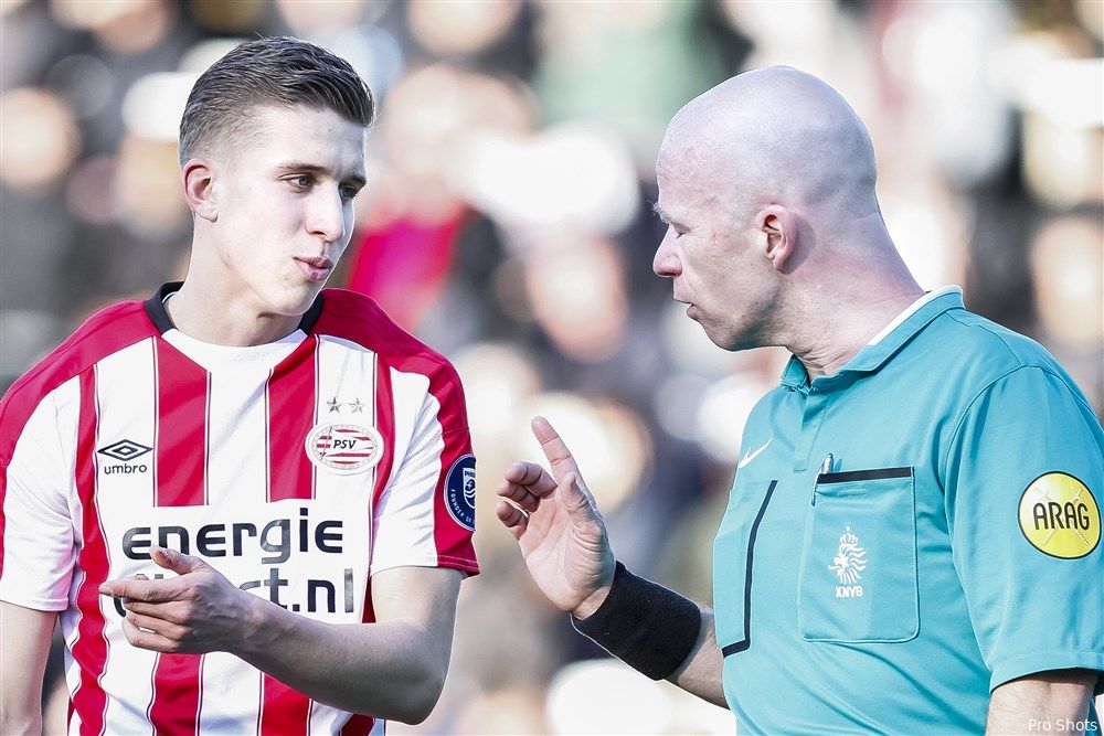 'Feyenoord haalt verdediger Wallenburg voor Onder 21'