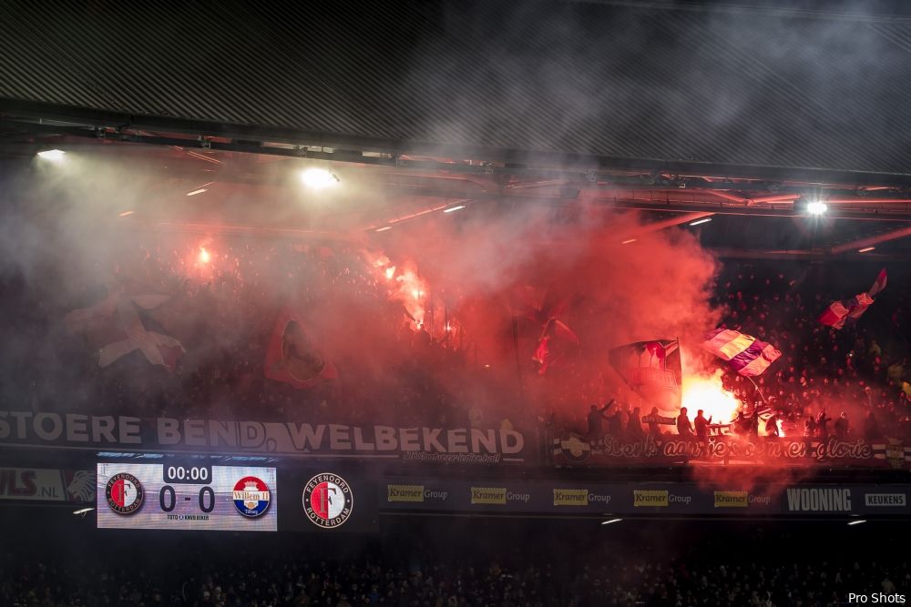 Willem II-supporters gooien met vuurwerk naar familievak