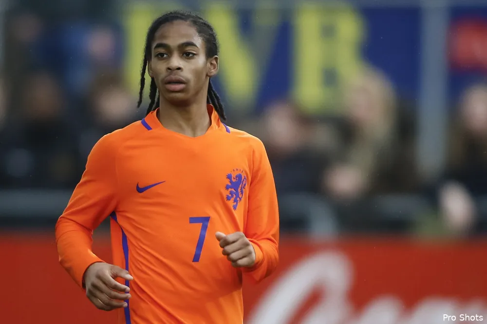 'Schok op Varkenoord na handgemeen in kleedkamer'