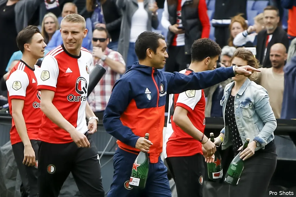 Van Bronckhorst genomineerd voor Rinus Michels-award