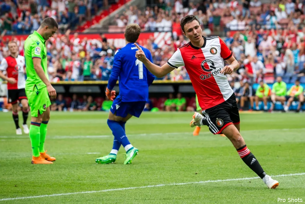 'Eintracht Frankfurt aast op Steven Berghuis'