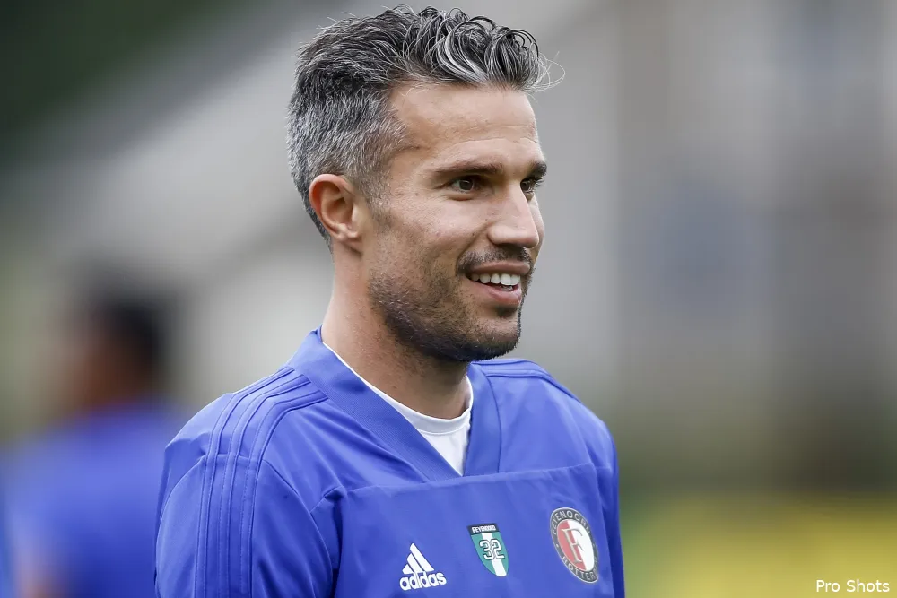 ''Van Persie moet medespelers op hun flikker geven''