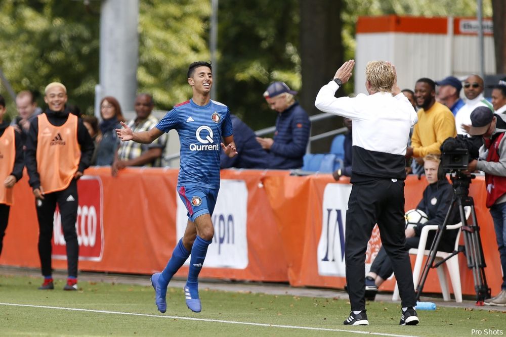 17-jarige Bannis traint mee met Feyenoord