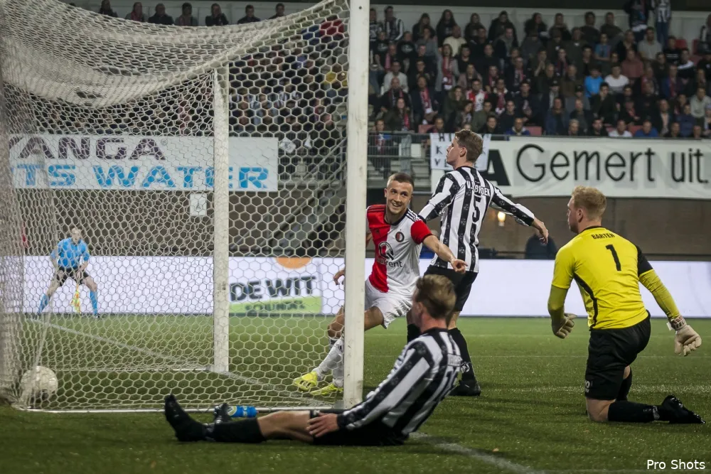 Vente: ''Lekker om hier drie doelpunten te maken''