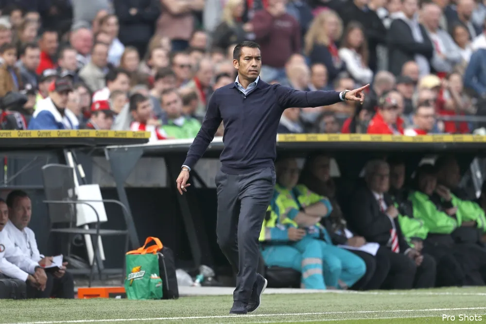 Van Bronckhorst: ''Moeilijk om afscheid te nemen''