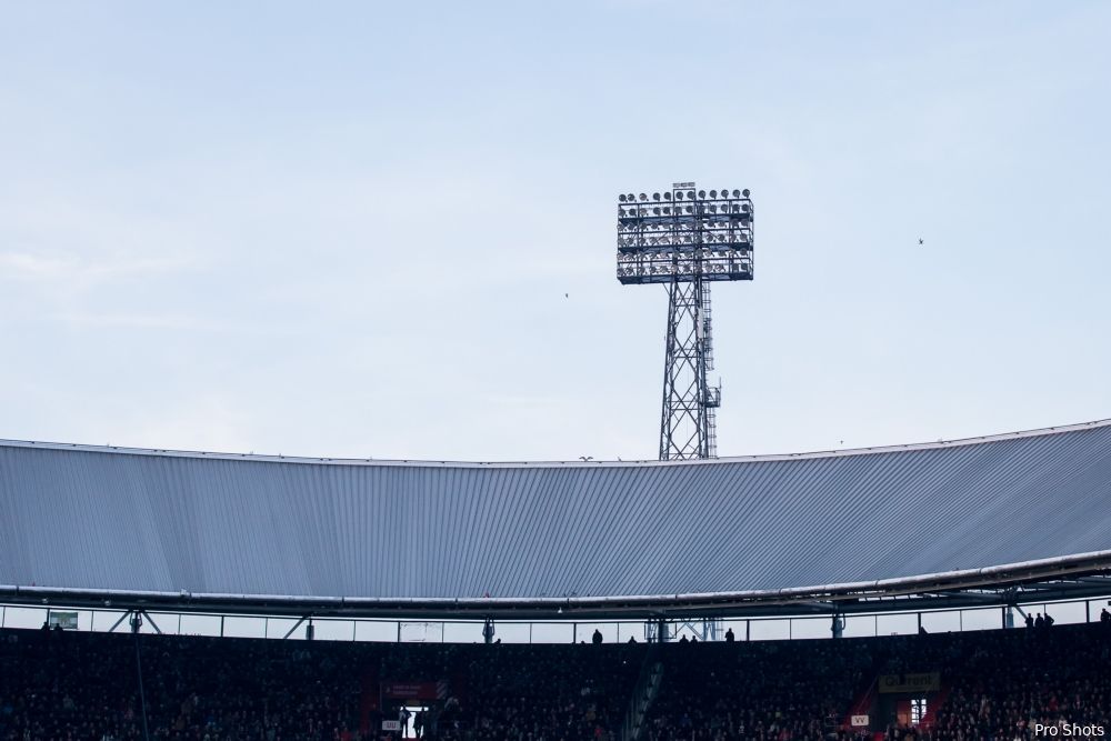 Woerts wijst op PSV: ''Ook voor Feyenoord het enige redmiddel''