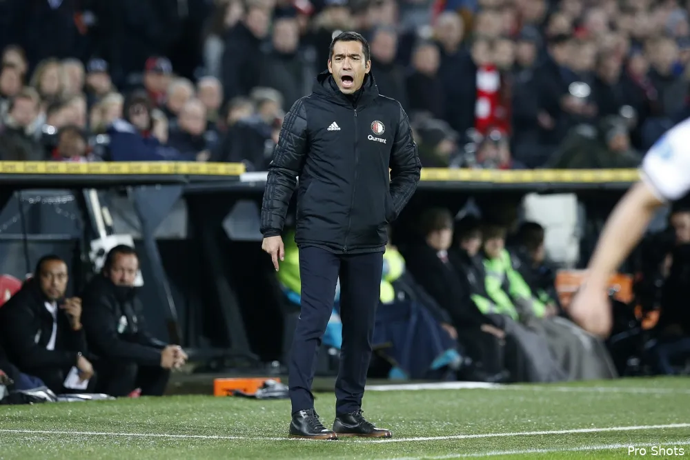 'Directie kritisch op Van Bronckhorst, Kuyt loopt warm'