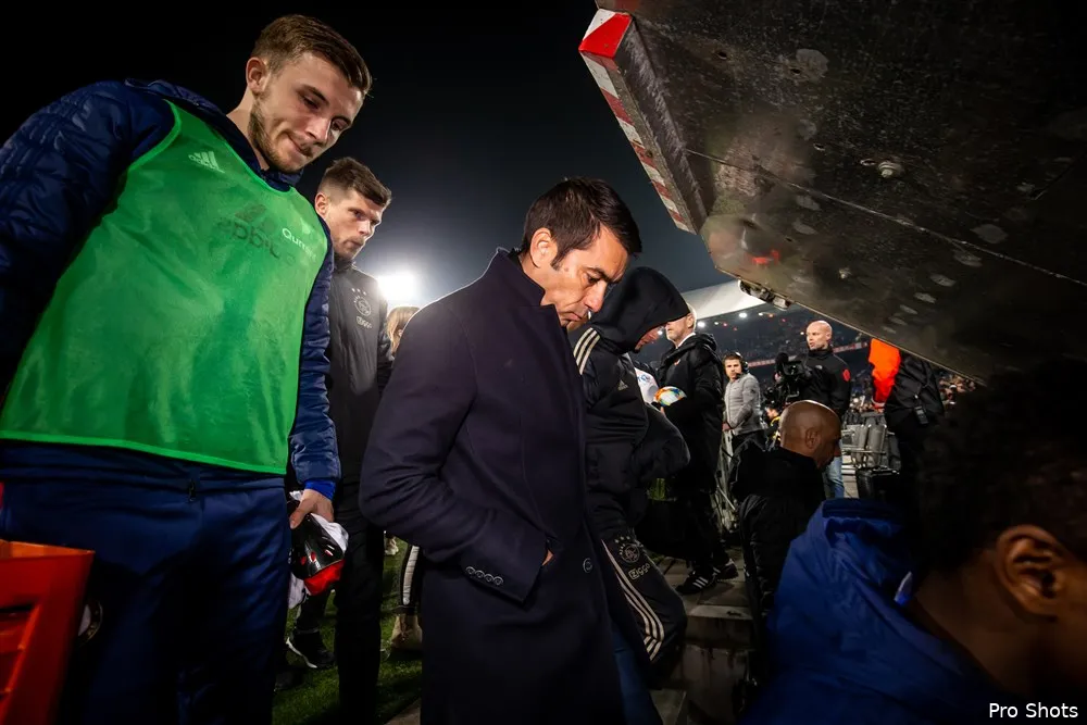Van Bronckhorst: ''Ik ben heel erg teleurgesteld''