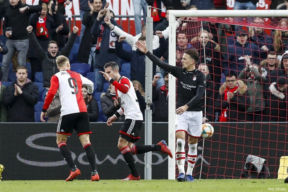 Eredivisie: Verschil Feyenoord en AZ blijft drie punten